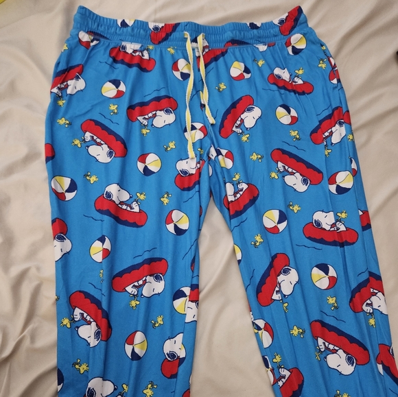 Other - Peanuts Snoopy summer joggers